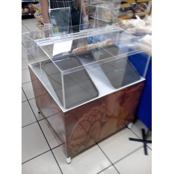 Mueble en PVC con Base Metálica